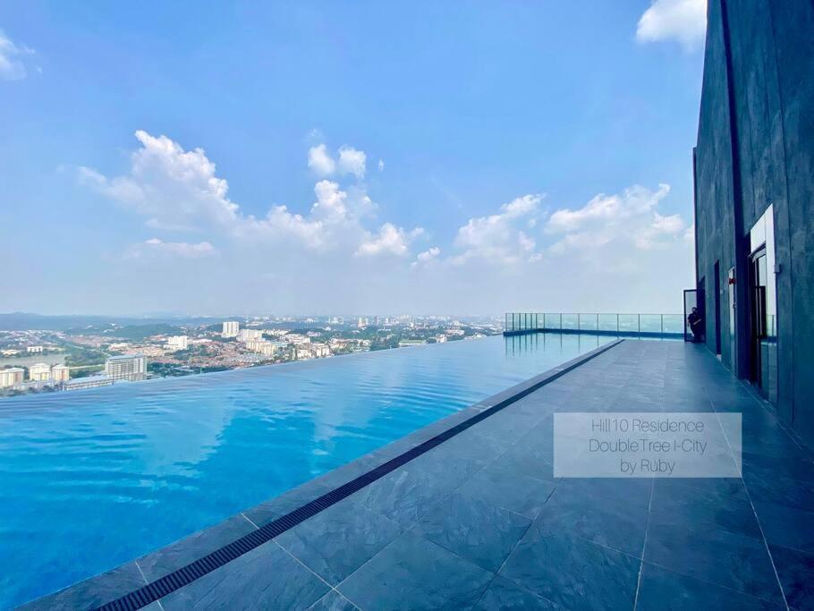 Hill10 I-City Highest Pool In Shah Alam Luaran gambar